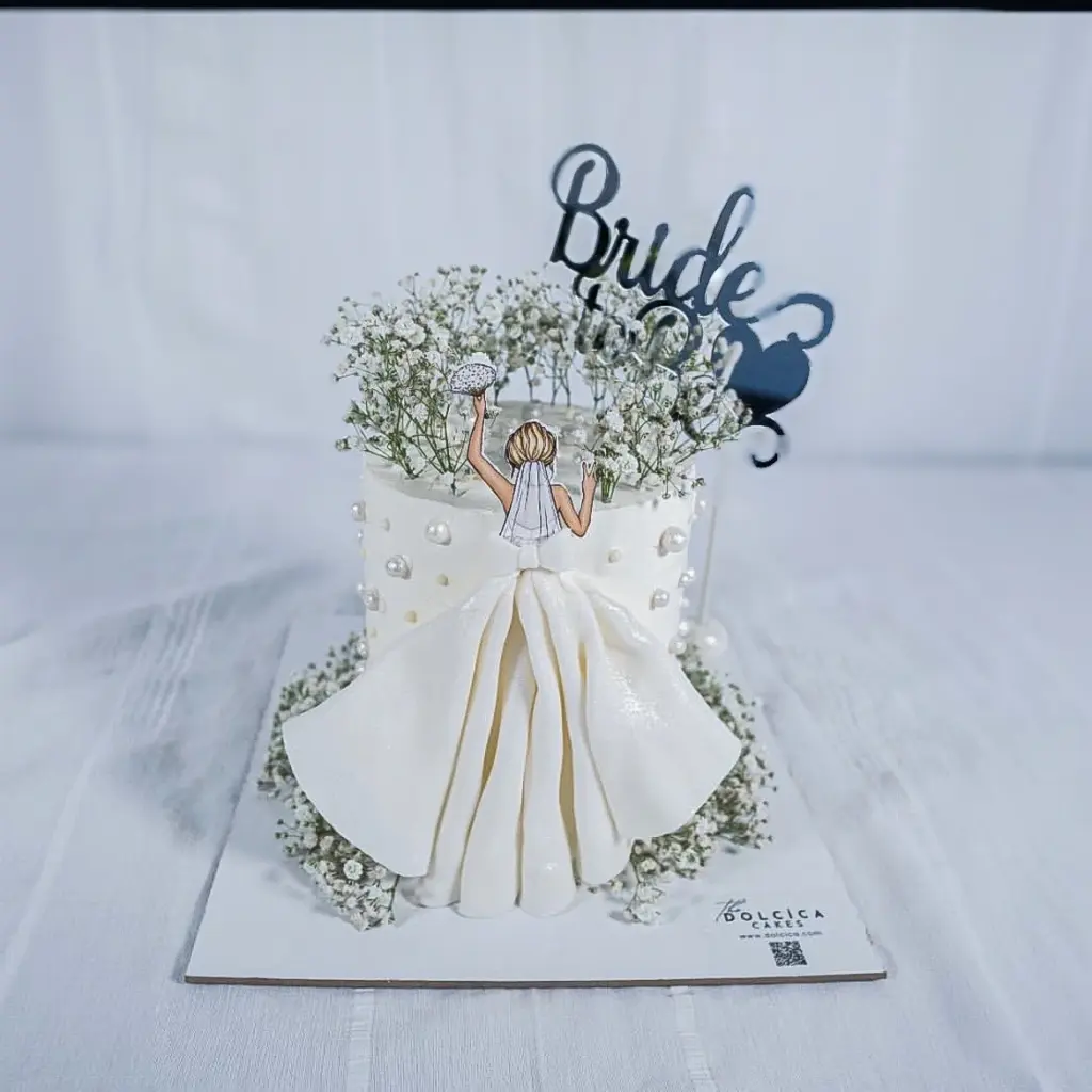 Alanya bride to be ( bekarlığa veda) gelin figürü ve canlı çiçekli, Alanya Butik Pasta